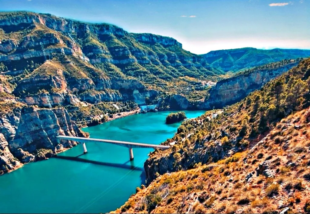 embalse cortes de pallas tour